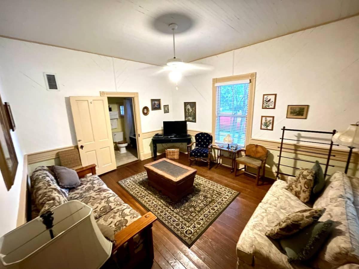هاي سبرنغز Grady House Bed And Breakfast المظهر الخارجي الصورة